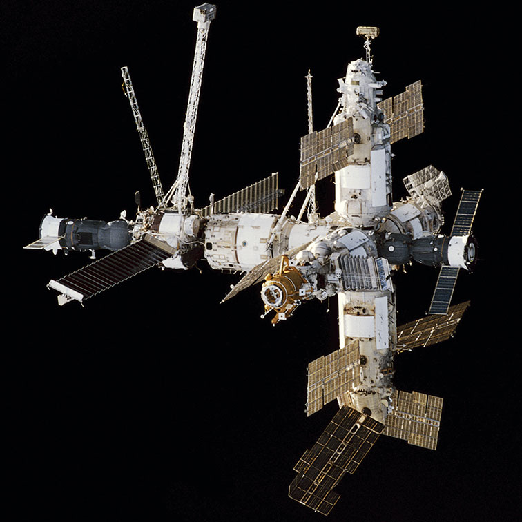 THE Mir Space Station as seen from the Space Shuttle Endeavour. (Photo: NASA) THE Mir Space Station as seen from the Space Shuttle Endeavour. (Photo: NASA)