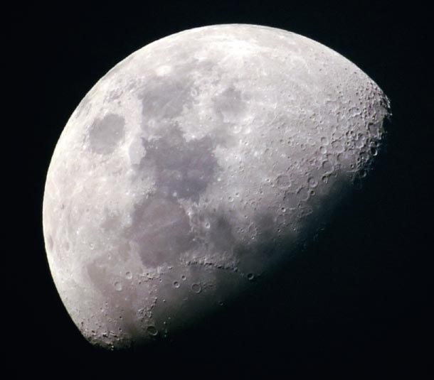 In Ayurvedic medicine, “moonlight is believed to help heal and soothe the body.” In Ayurvedic medicine, “moonlight is believed to help heal and soothe the body.”